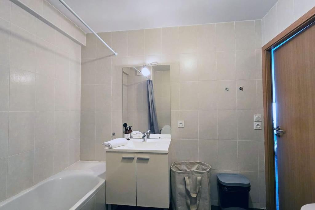 Bnbgones - Le Cosy Saint Louis - Metro Jean Mace Et Saxe Gambetta Lione Esterno foto